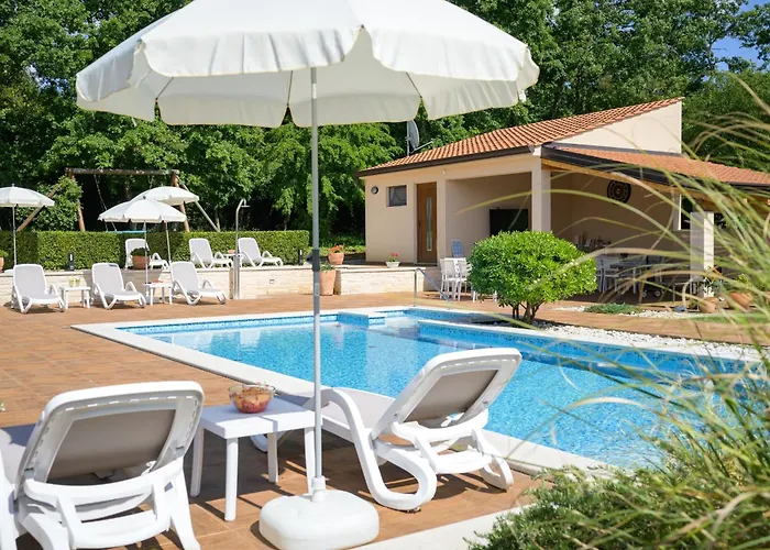 아파트 Tena 포레치