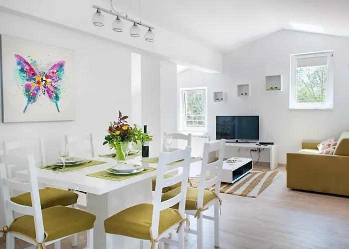 아파트 Tena 포레치