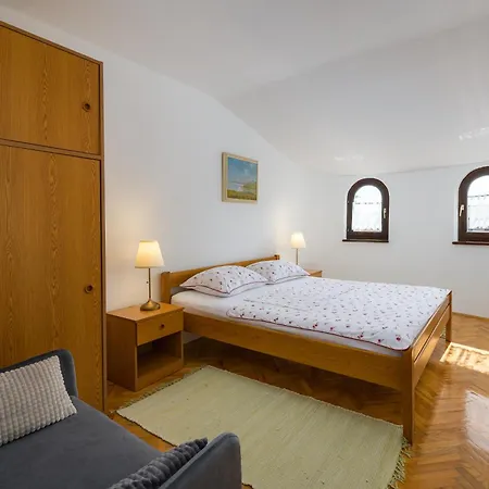 特纳公寓 * 波雷奇