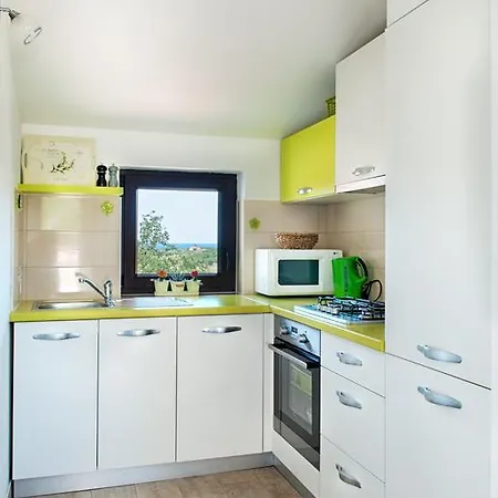 特纳公寓 波雷奇