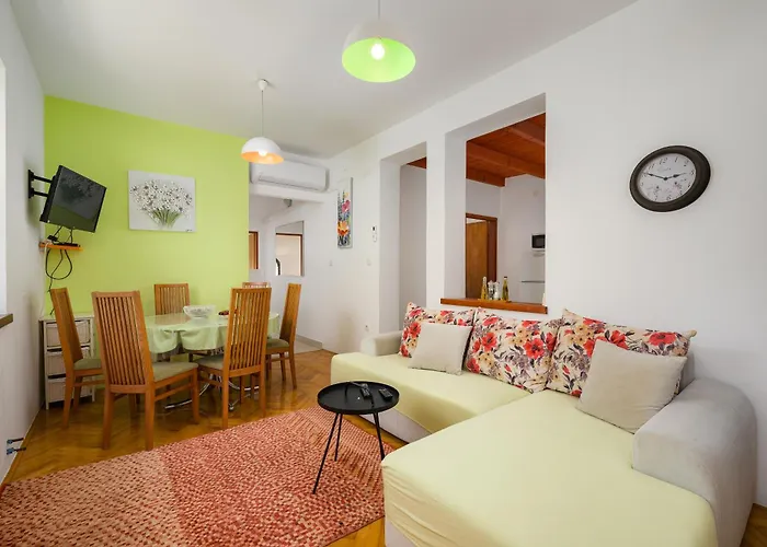 Apartment Tena *